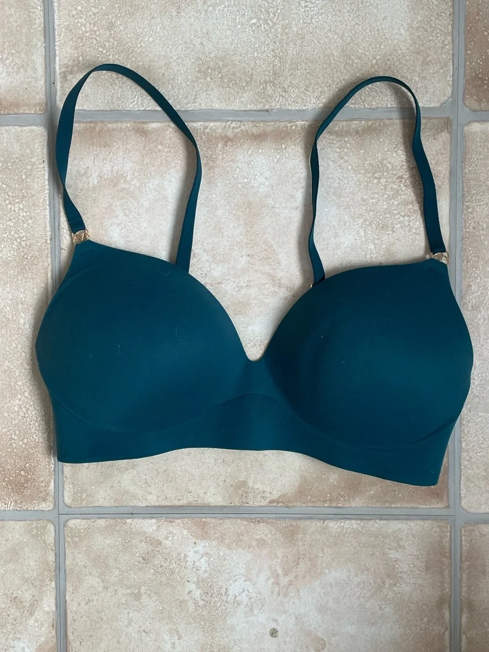 Victoria Secret Love Cloud Smooth Wireless Push Up Plunge Bra, Teal; 34D